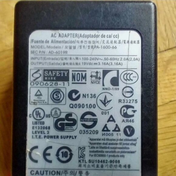 AC Adapter for Samsung AD-6019R Laptop Power Supply Charger Samsung Notebook - Picture 2 of 2